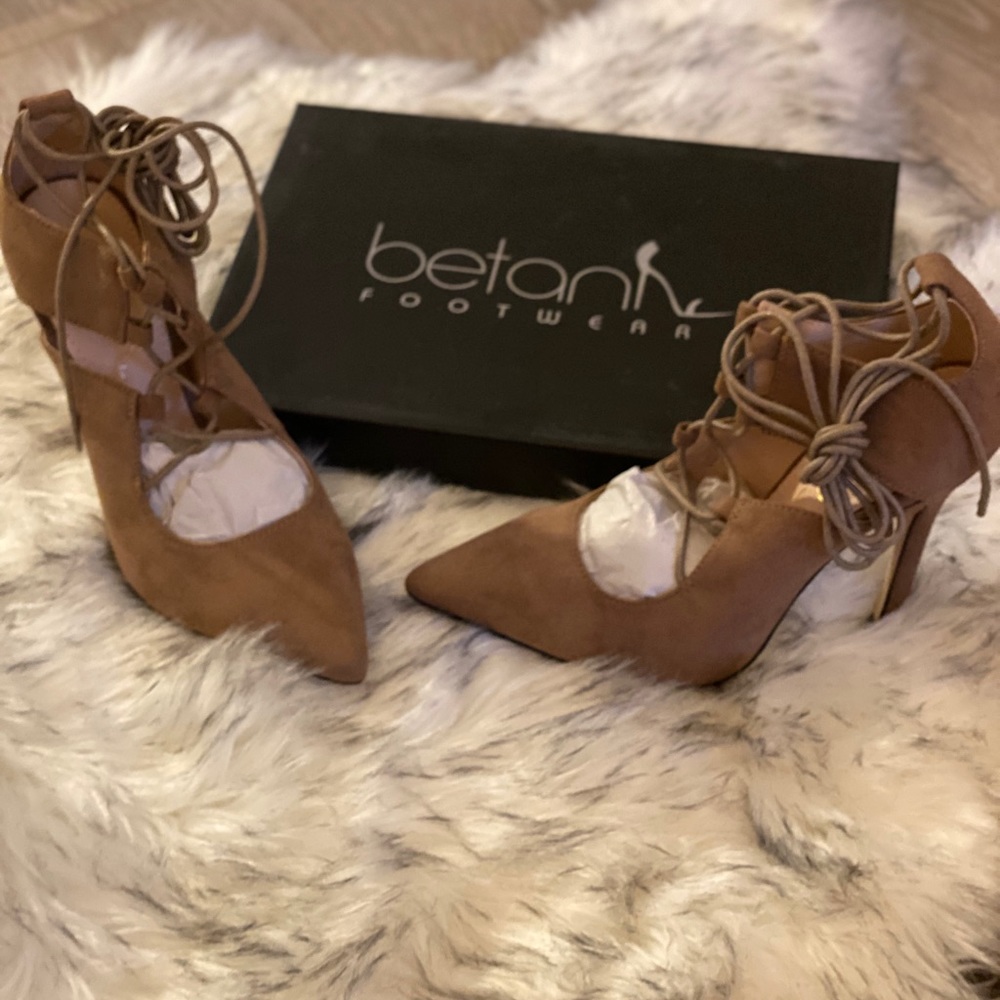 Betani lace up stilletto pumps size 6
